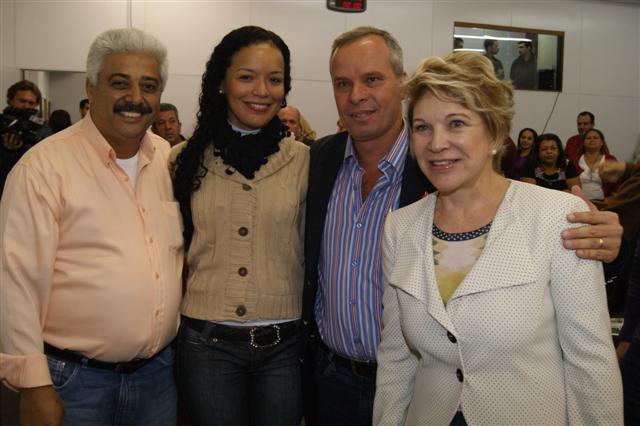 Presidente da Câmara de Guarujá, José Carlos Rodriguez, casal Juliana e Vereador Romazzini e candidata Marta Suplicy